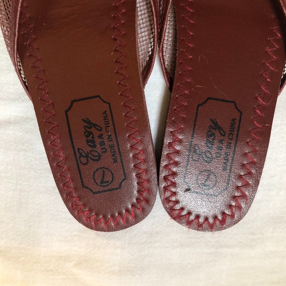 Easy U.S.A. Chinese Slippers with Roses Brown Size 7 NWOT - Picture 8 of 9